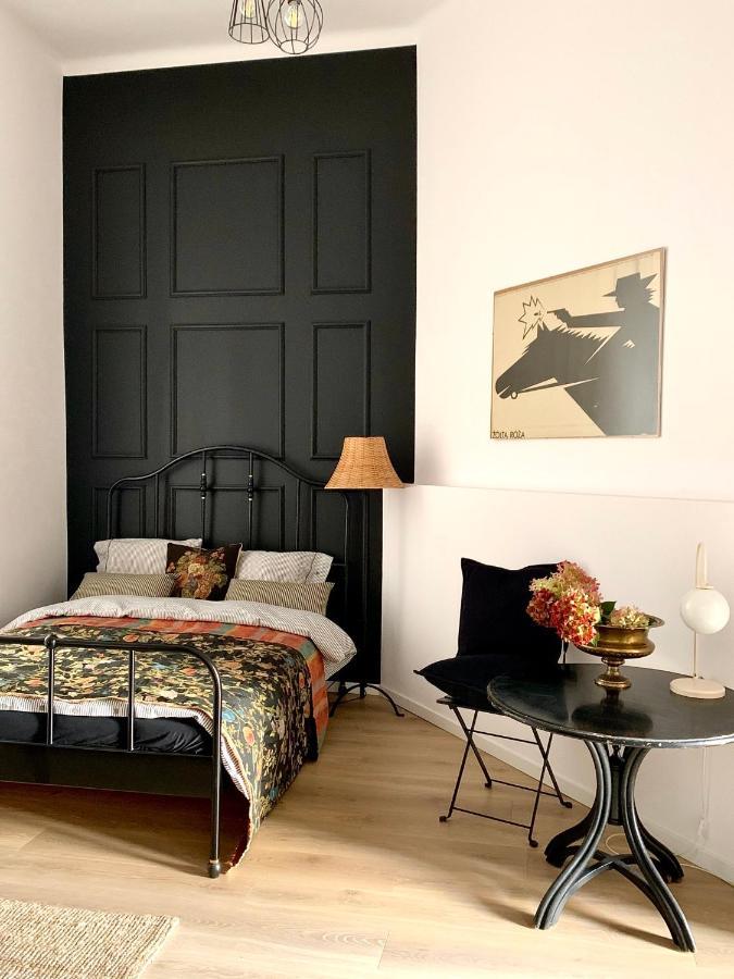 Black Velvet Apartment Cracovie Extérieur photo
