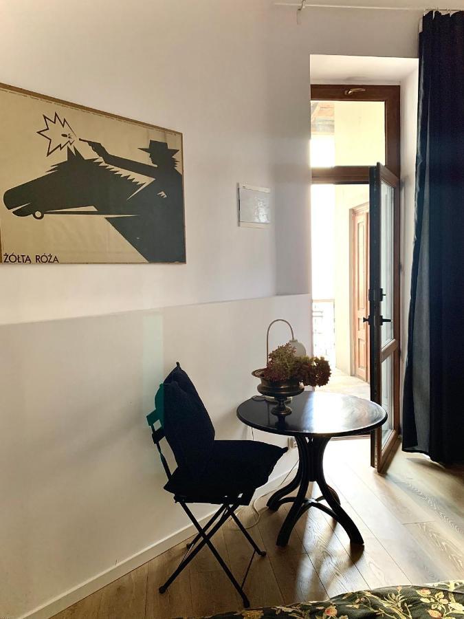 Black Velvet Apartment Cracovie Extérieur photo