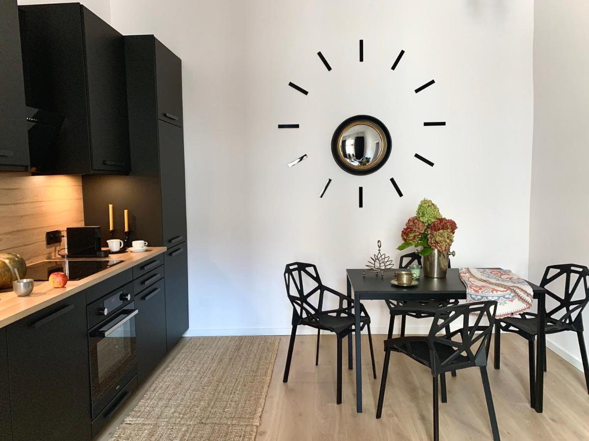 Black Velvet Apartment Cracovie Extérieur photo